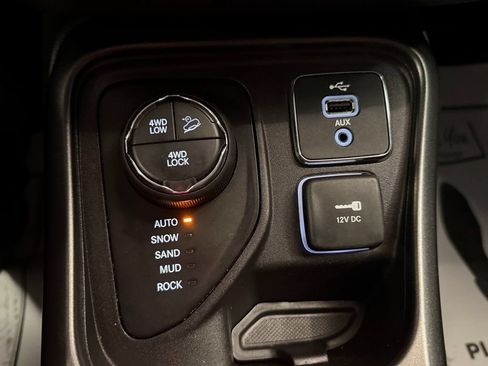 Used 2018 Jeep Compass Trailhawk w/ Leather Interior Group AWD/4WD image 15
