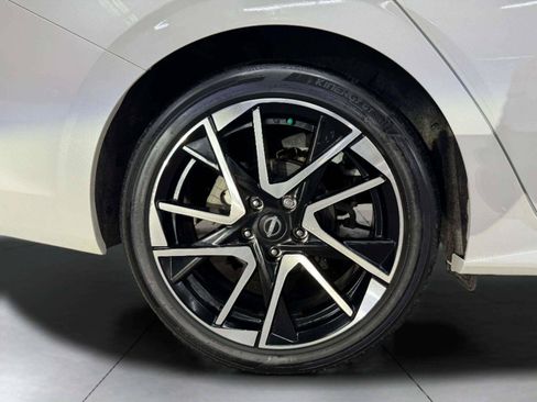 Used 2025 Nissan Sentra SR w/ SR Premium Package FWD image 43