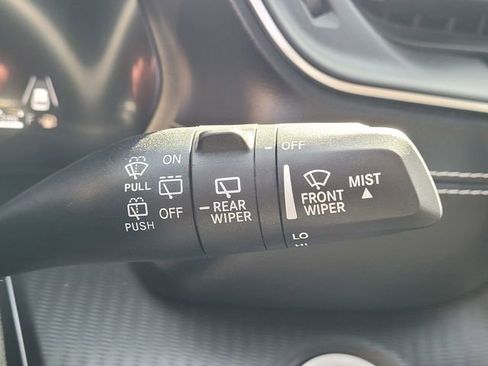 Used 2024 Jeep Grand Cherokee Altitude image 17