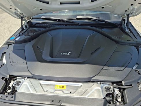 Used 2023 BMW i4 eDrive40 RWD image 31