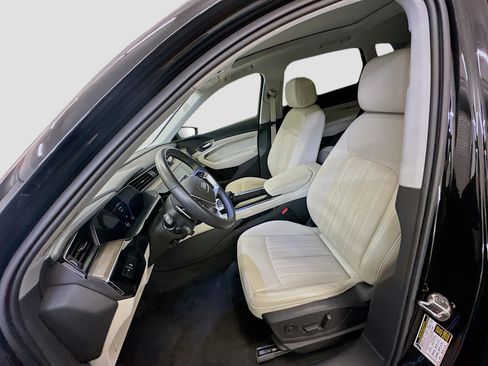 Used 2024 Audi Q8 e-tron Premium Plus w/ Premium Plus Package AWD/4WD image 13
