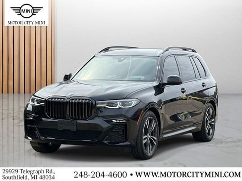 Used 2022 BMW X7 M50i w/ Executive Package AWD/4WD image 8