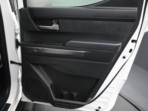 Used 2025 Toyota Tacoma TRD Off-Road image 16