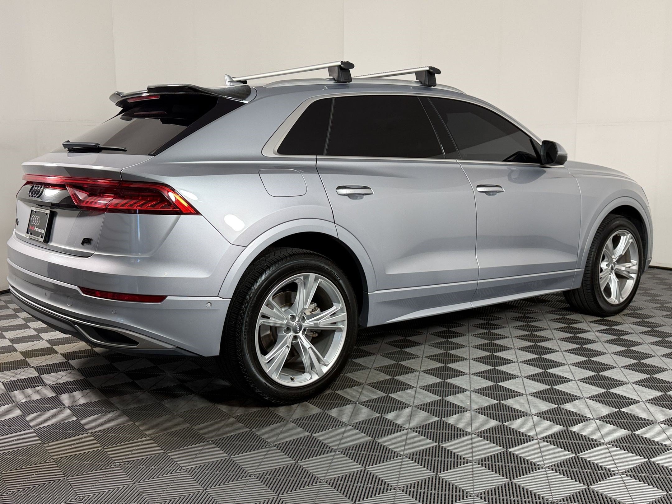 Used 2020 Audi Q8 Prestige w/ Prestige Package AWD/4WD image 7
