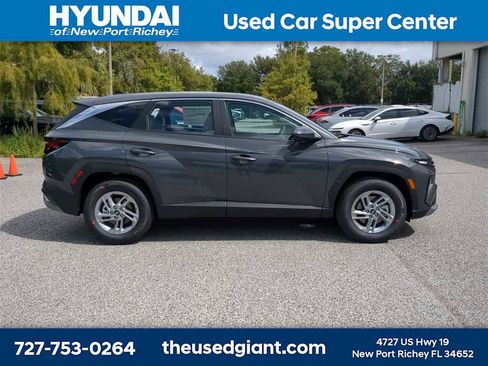 New 2026 Hyundai Tucson SE image 8