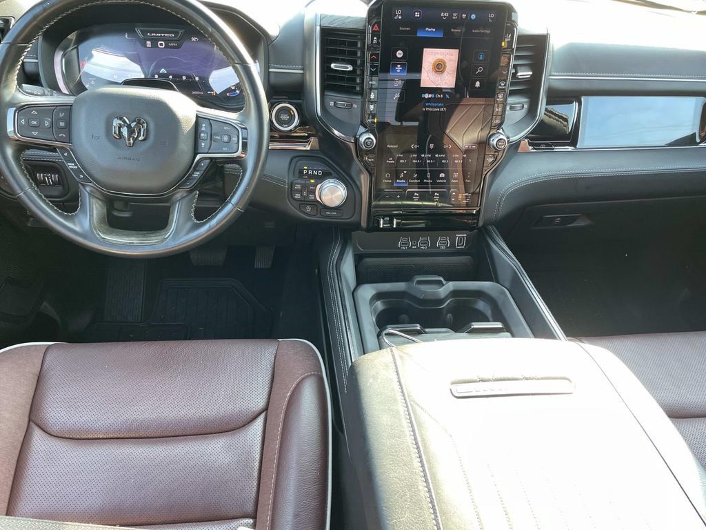 Used 2025 RAM 1500 Limited AWD/4WD image 9