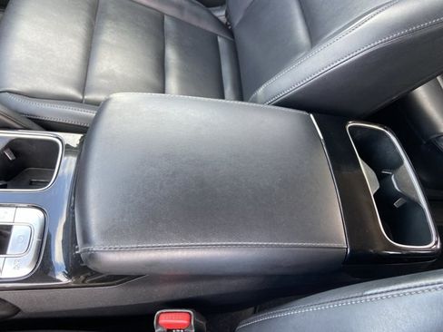 Used 2025 Kia Telluride S FWD image 45