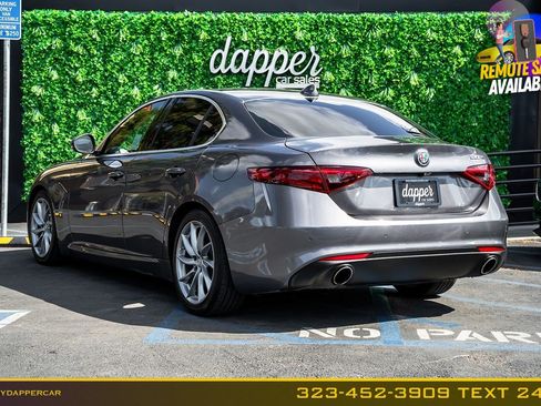 Used 2017 Alfa Romeo Giulia RWD image 8