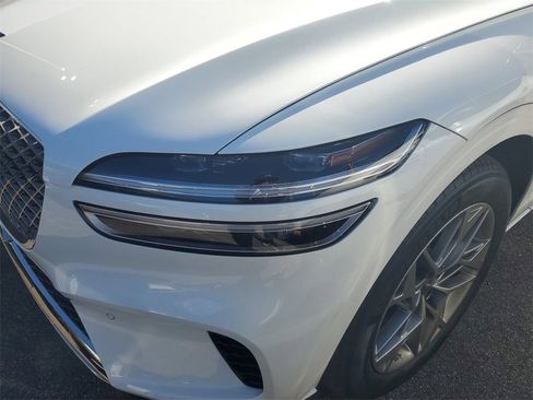 Used 2024 Genesis GV70 2.5T w/ Advanced Package image 4