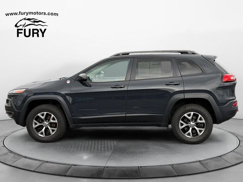 Used 2016 Jeep Cherokee Trailhawk w/ Comfort/Convenience Group AWD/4WD image 7