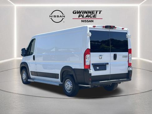 Used 2025 RAM ProMaster 2500 w/ U-Haul Equipment Group FWD image 21