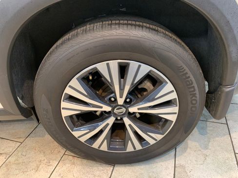 Used 2021 Nissan Rogue SV w/ Premium Package AWD/4WD image 11