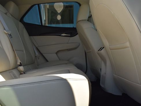 Used 2023 Buick Envision Essence image 10