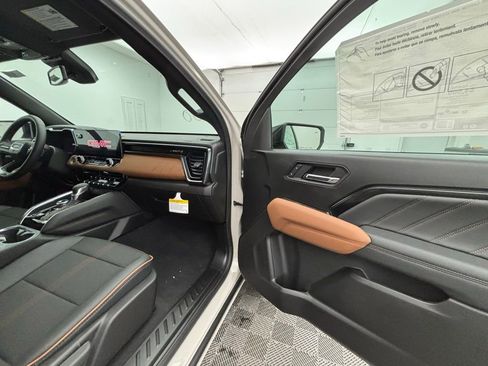 New 2026 GMC Canyon AT4 w/ Nightfall Essentials Package image 32