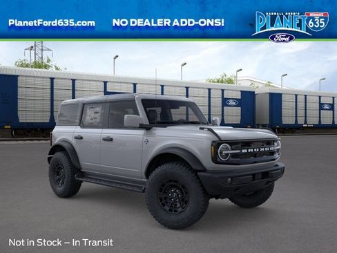 New 2026 Ford Bronco Outer Banks AWD/4WD image 1