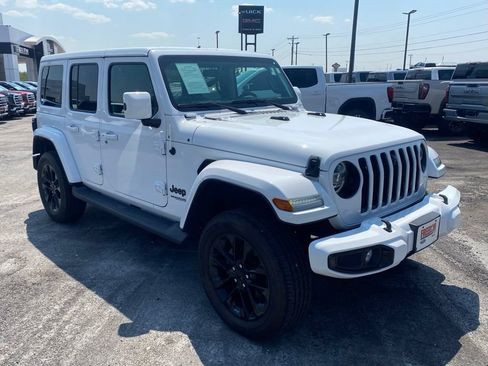 Used 2021 Jeep Wrangler Unlimited Sahara AWD/4WD image 7
