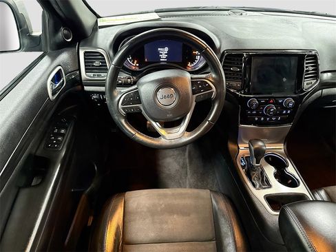 Used 2019 Jeep Grand Cherokee Altitude image 22