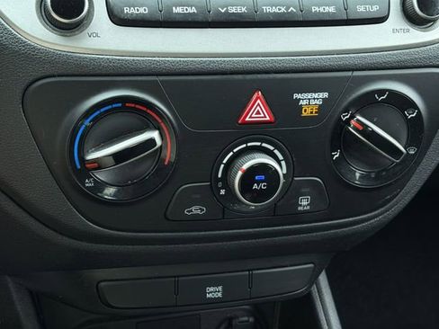 Used 2019 Hyundai Accent SE FWD image 25