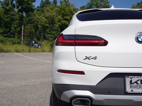 Used 2023 BMW X4 xDrive30i AWD/4WD image 16