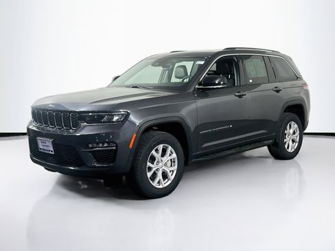 Used 2022 Jeep Grand Cherokee Limited AWD/4WD image 1