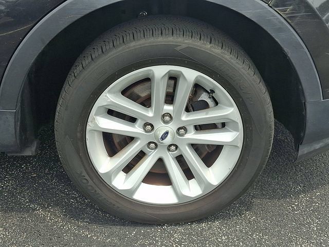 Used 2014 Ford Explorer XLT w/ Equipment Group 201A FWD image 8