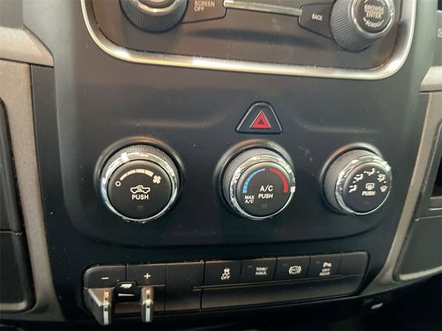 Used 2016 RAM 3500 Tradesman w/ Chrome Appearance Group image 14