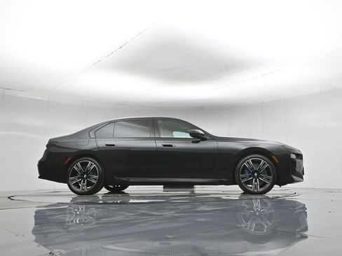 Used 2023 BMW 740i w/ Parking Assistance Package RWD image 52