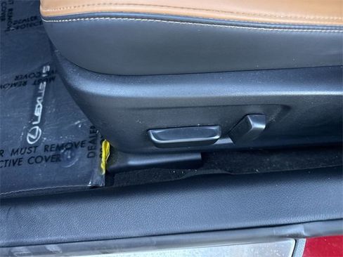 Used 2024 Lexus IS 300 300 image 12