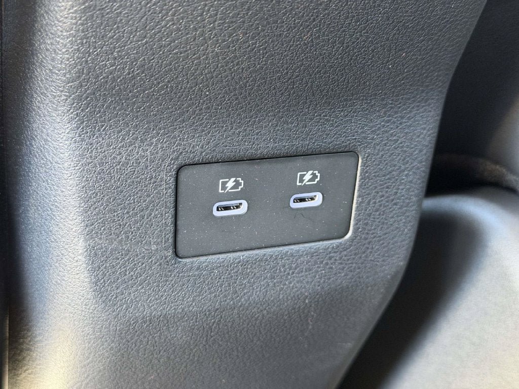 Certified 2025 Nissan Kicks SR AWD/4WD image 12