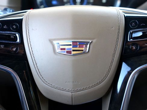 Used 2019 Cadillac Escalade Platinum image 16