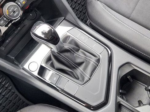 New 2024 Volkswagen Taos SE image 14