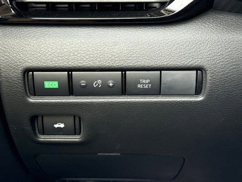 New 2025 Nissan Sentra SV w/ SV Premium Package image 27