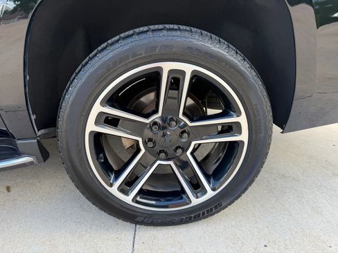 Used 2020 Chevrolet Suburban Premier AWD/4WD image 80