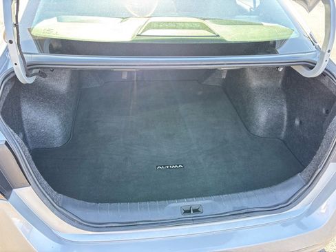 Used 2024 Nissan Altima 2.5 SV image 10