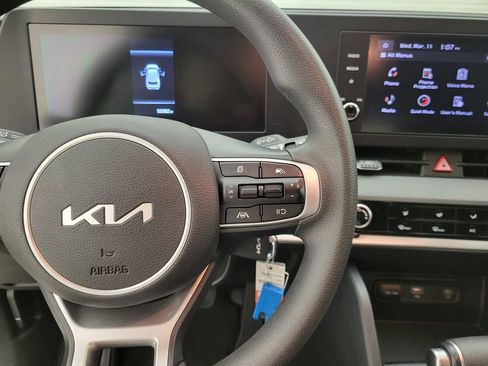 Used 2024 Kia Sportage LX image 10