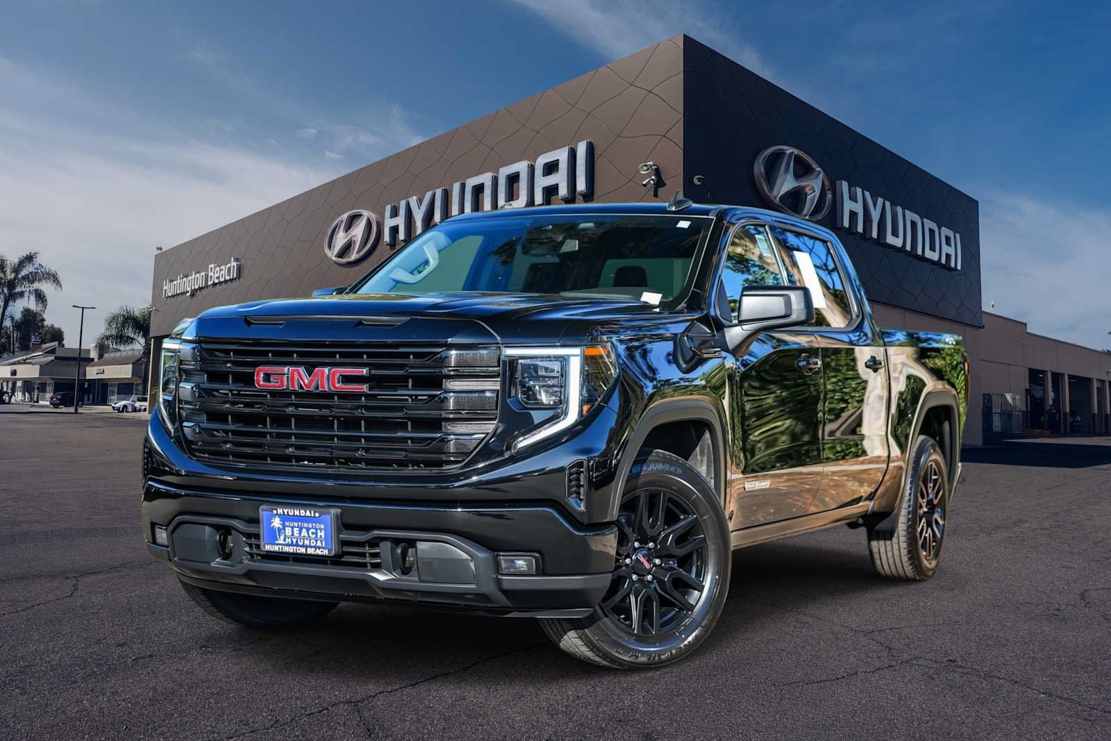 Used 2022 GMC Sierra 1500 Elevation AWD/4WD image 1