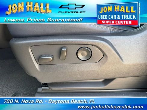 Used 2024 Chevrolet Silverado 1500 High Country w/ Technology Package AWD/4WD image 22