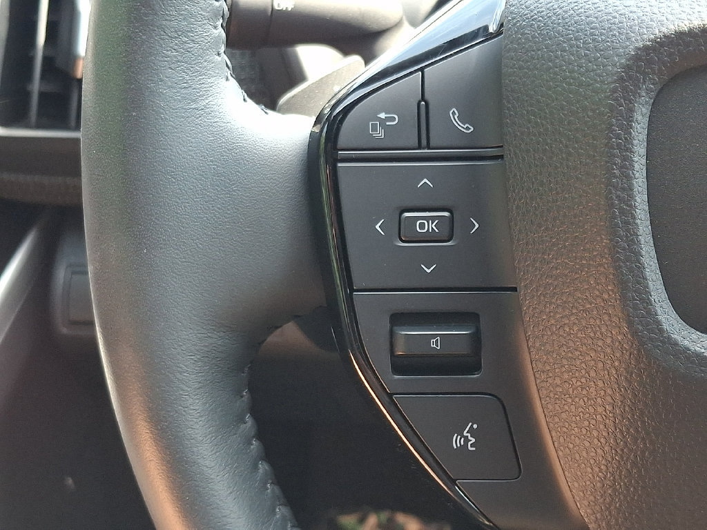 Certified 2024 Subaru Solterra AWD/4WD image 23