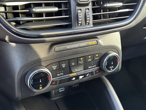 Used 2023 Ford Escape ST-Line image 30