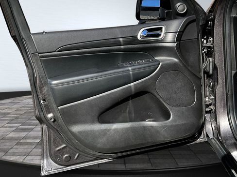 Certified 2021 Jeep Grand Cherokee Laredo X image 23