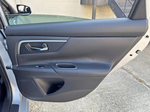 Used 2018 Nissan Altima 2.5 SV w/ 2.5 SV Technology Package FWD image 43