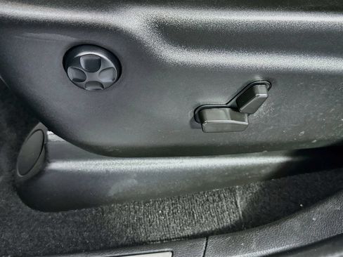 Used 2021 Jeep Grand Cherokee Limited AWD/4WD image 19