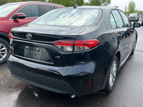 Used 2025 Toyota Corolla LE w/ LE Premium Package FWD image 7