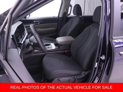 Used 2026 Kia Carnival LX FWD image 4