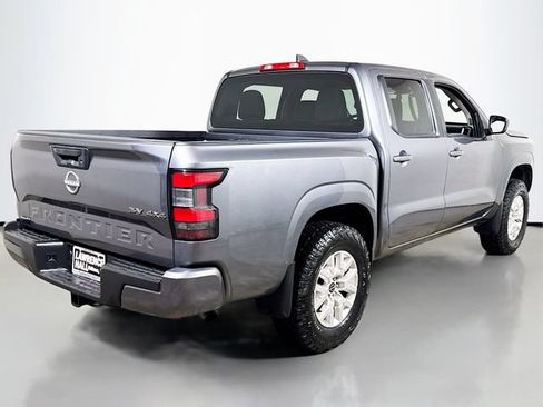 Used 2022 Nissan Frontier SV AWD/4WD image 4