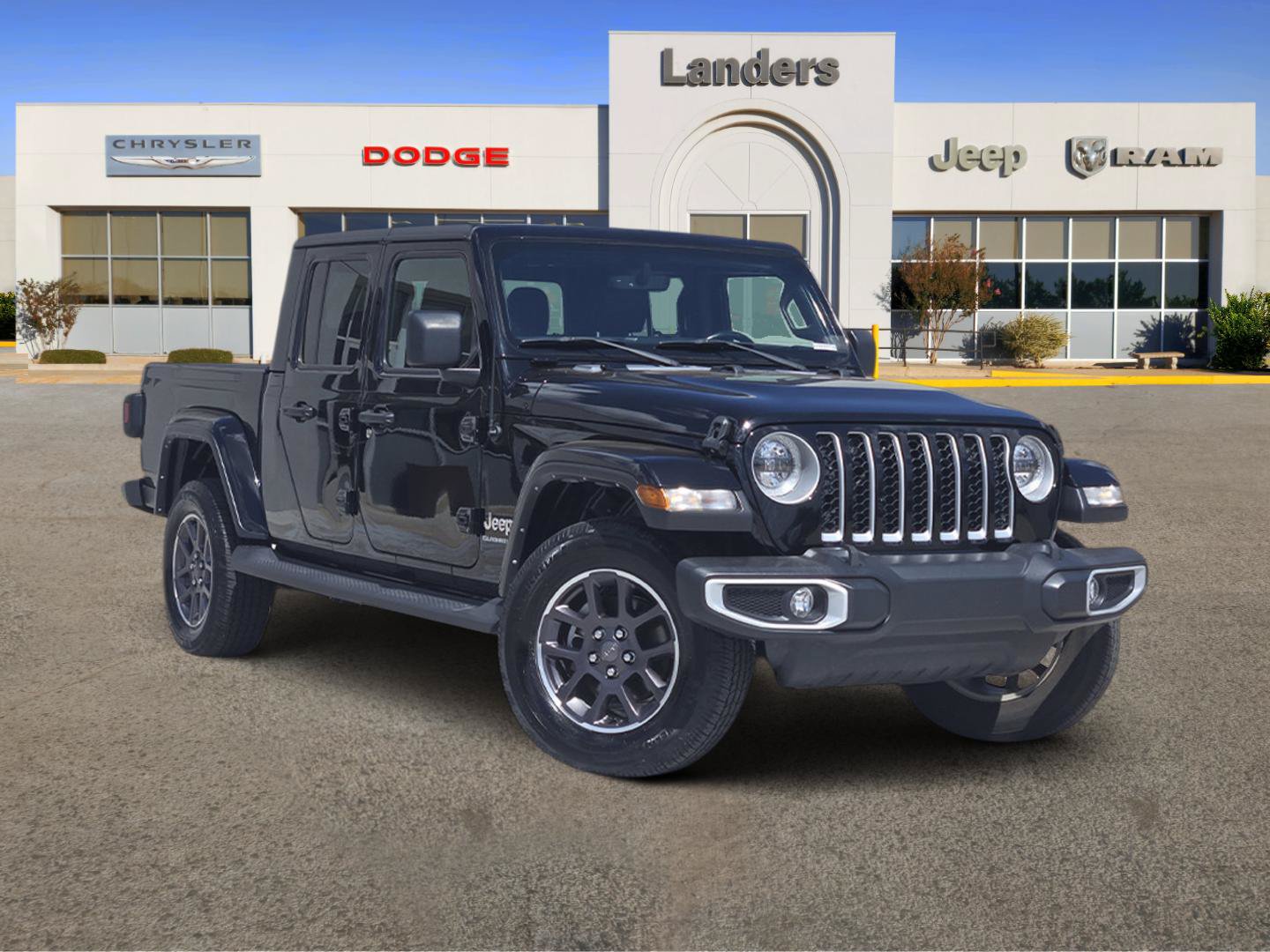 Used 2022 Jeep Gladiator Overland w/ Popular Equipment Package AWD/4WD image 1