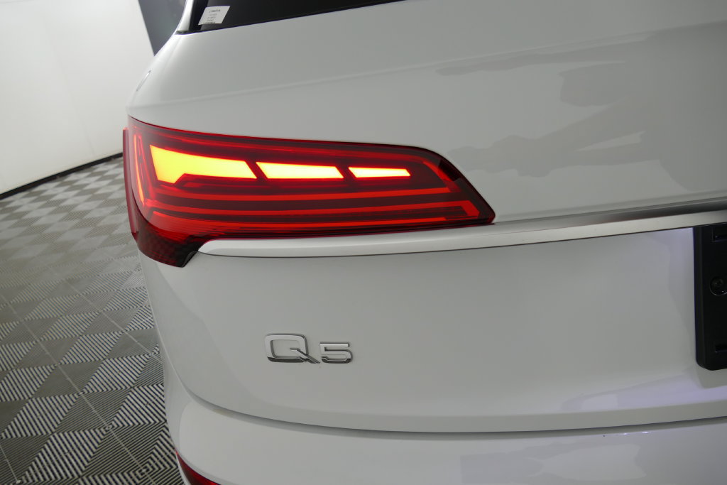 Used 2023 Audi Q5 2.0T Prestige w/ Prestige Package AWD/4WD image 35