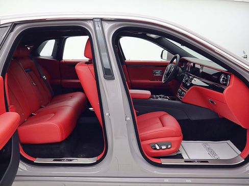 Used 2022 Rolls-Royce Ghost image 48