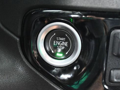 Used 2022 Chevrolet Silverado 1500 High Country image 38