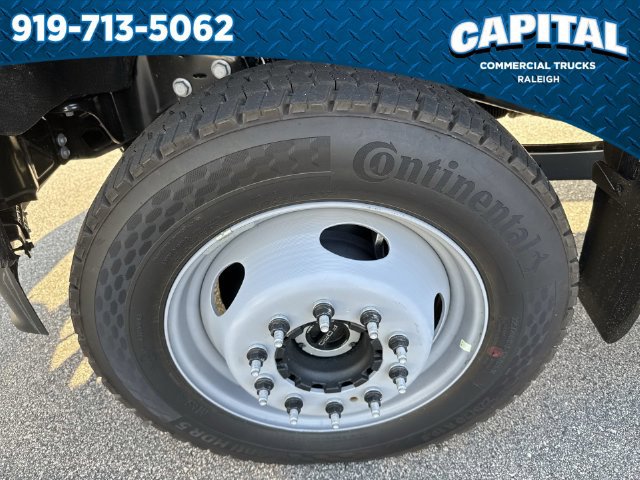 New 2026 Ford F550 4x4 Crew Cab image 15